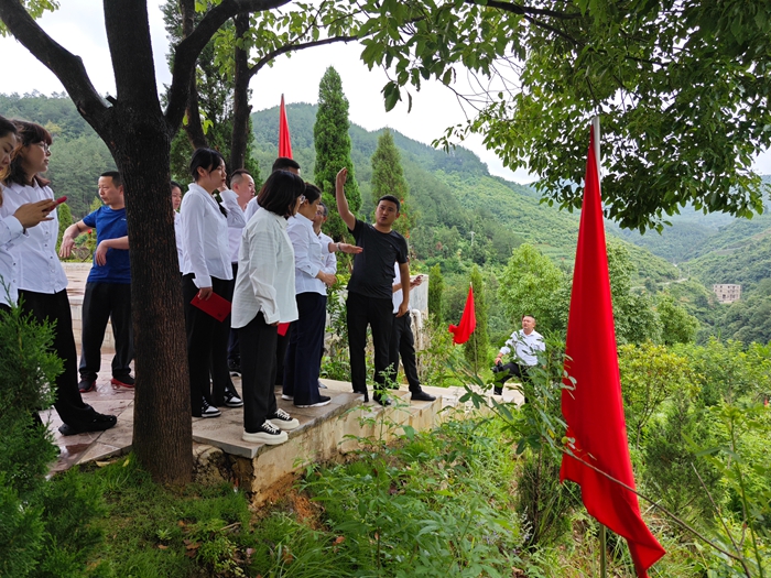 image014.jpg image014.jpg